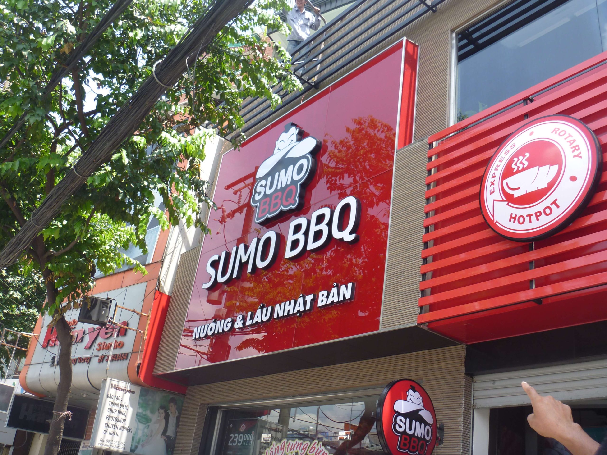 NHÀ HÀNG BUFER LẨU VÀ NƯỚNG SUMO BBQ